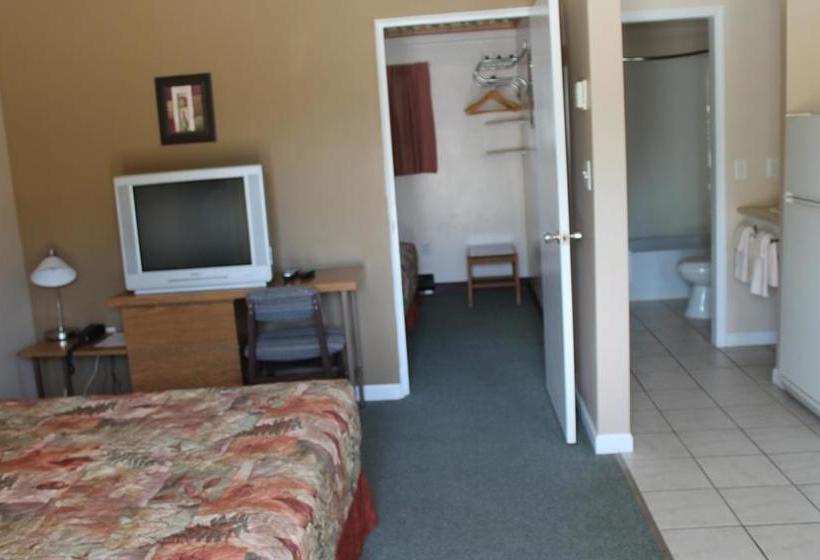 Paradise Motel | Sicamous | British Columbia | Canada 7