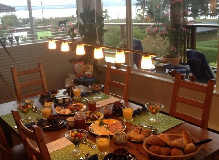 Hidden Harbour Vacation Rental And B&b | Campbell River | British Columbia | Canada 15