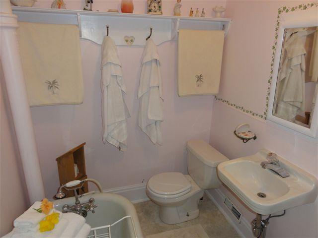 Bed and Breakfast 1875 A Charters Inn | Midland | Ontario | Canada 11