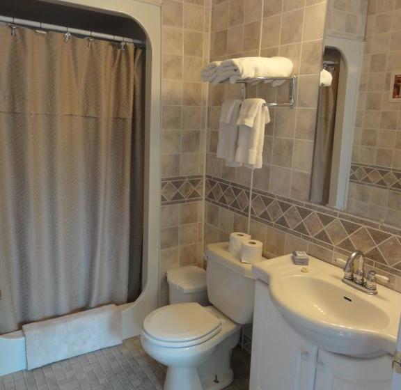 Bed and Breakfast 1875 A Charters Inn | Midland | Ontario | Canada 15