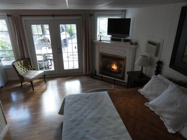 Bed and Breakfast 1875 A Charters Inn | Midland | Ontario | Canada 6