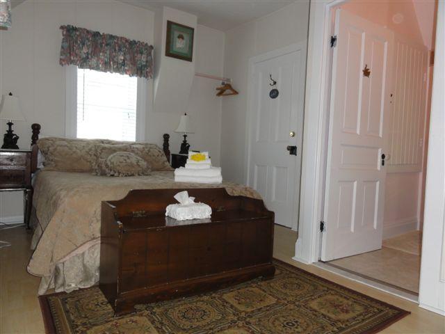 Bed and Breakfast 1875 A Charters Inn | Midland | Ontario | Canada 9