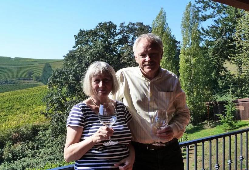 Kerstins Chalet Bed & Breakfast | Valemount | British Columbia | Canada 1