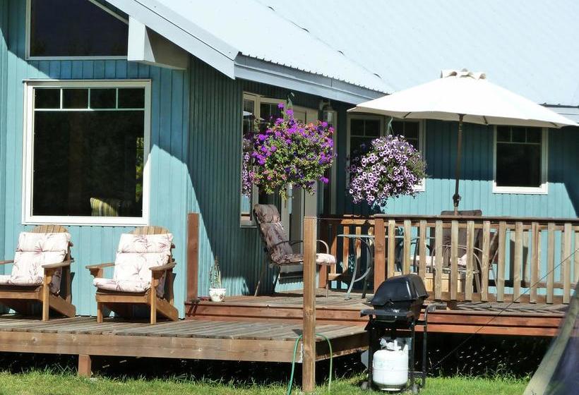 Kerstins Chalet Bed & Breakfast | Valemount | British Columbia | Canada 10