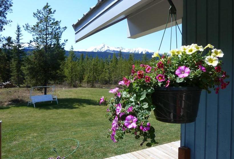 Kerstins Chalet Bed & Breakfast | Valemount | British Columbia | Canada 12