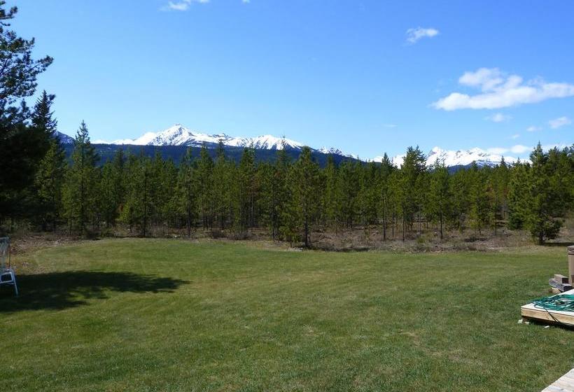 Kerstins Chalet Bed & Breakfast | Valemount | British Columbia | Canada 13