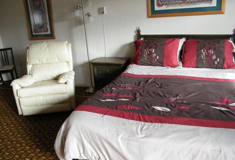 Nomad Motel | Clinton | British Columbia | Canada 11