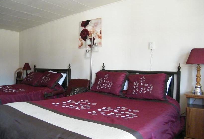 Nomad Motel | Clinton | British Columbia | Canada 2