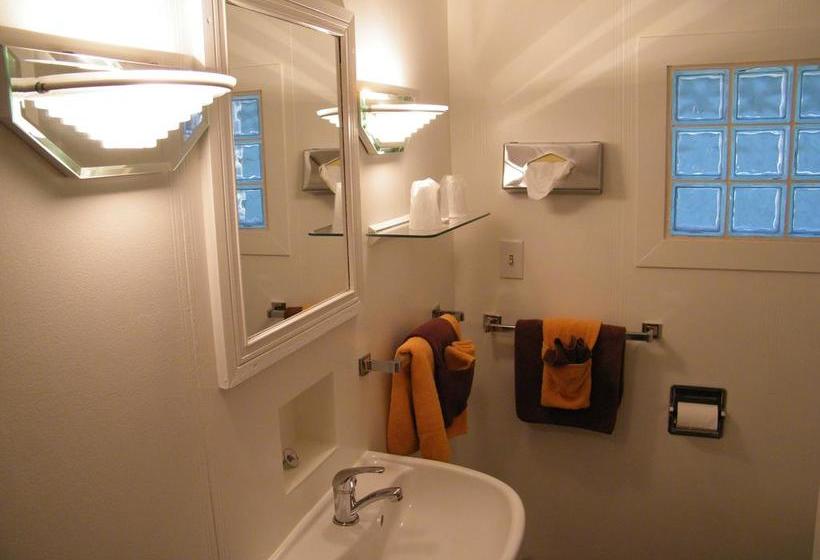 Nomad Motel | Clinton | British Columbia | Canada 3