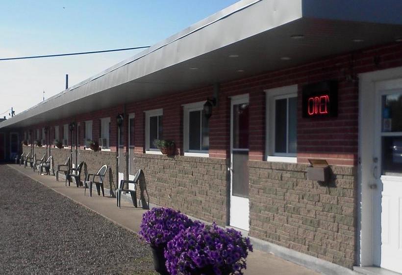 Trunk Road Motel | Sault Sainte Marie | Ontario | Canada 12