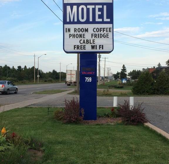 Trunk Road Motel | Sault Sainte Marie | Ontario | Canada 20