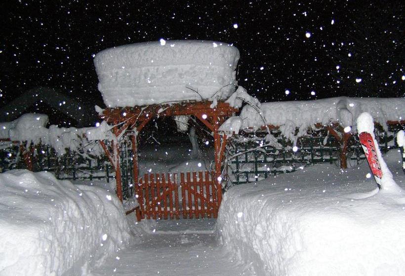 7 Acres Bed & Breakfast | Revelstoke | British Columbia | Canada 9