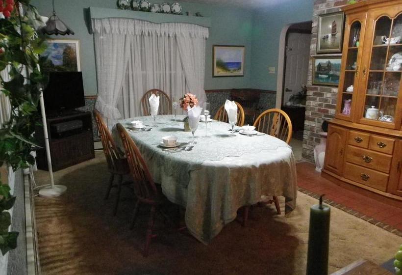 Slumber Westhill B&b | Charlottetown | Prince Edward Island | Canada 2