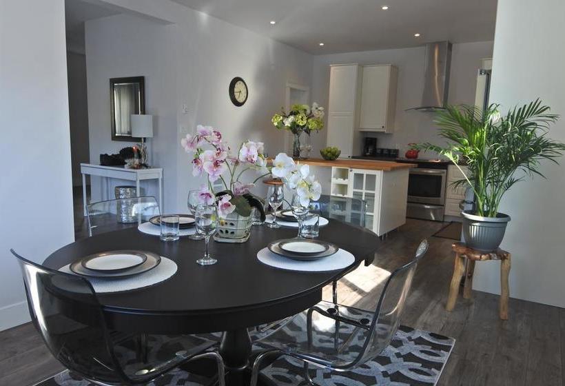 Hotel Black Rooster Guesthouse | Prince Rupert | British Columbia | Canada 1