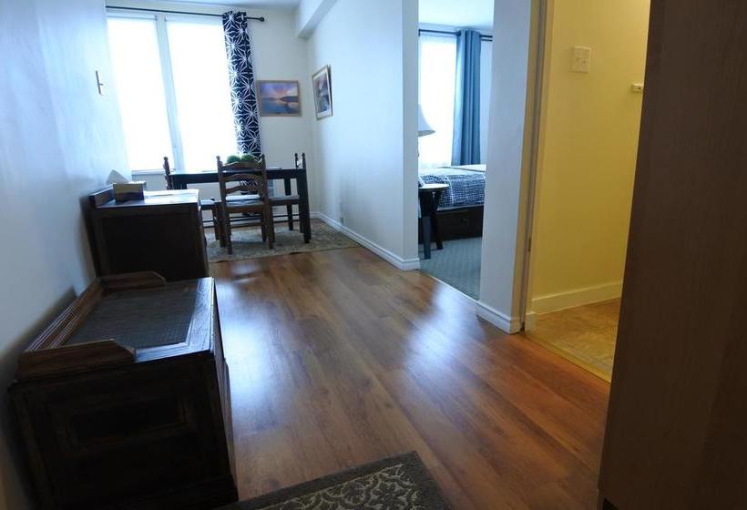 Hotel Black Rooster Guesthouse | Prince Rupert | British Columbia | Canada 17