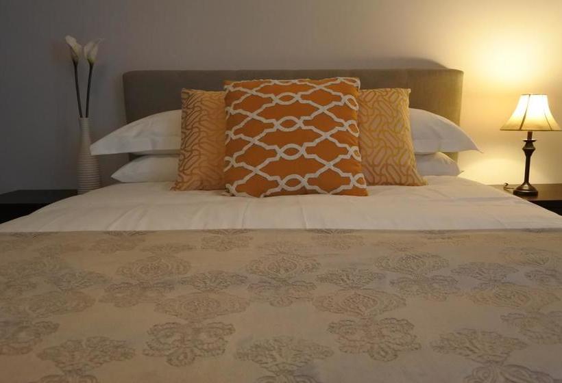 Hotel Black Rooster Guesthouse | Prince Rupert | British Columbia | Canada 3