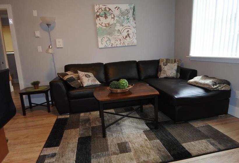 Hotel Black Rooster Guesthouse | Prince Rupert | British Columbia | Canada 4