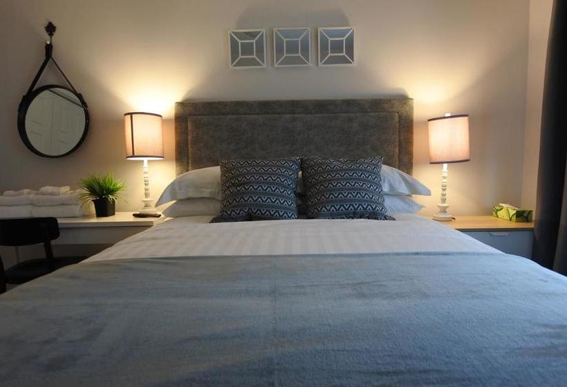 Hotel Black Rooster Guesthouse | Prince Rupert | British Columbia | Canada 7