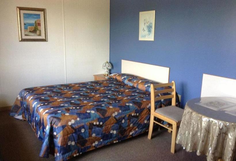 Motel Rayalco | Laurier Station | Quebec | Canada 1