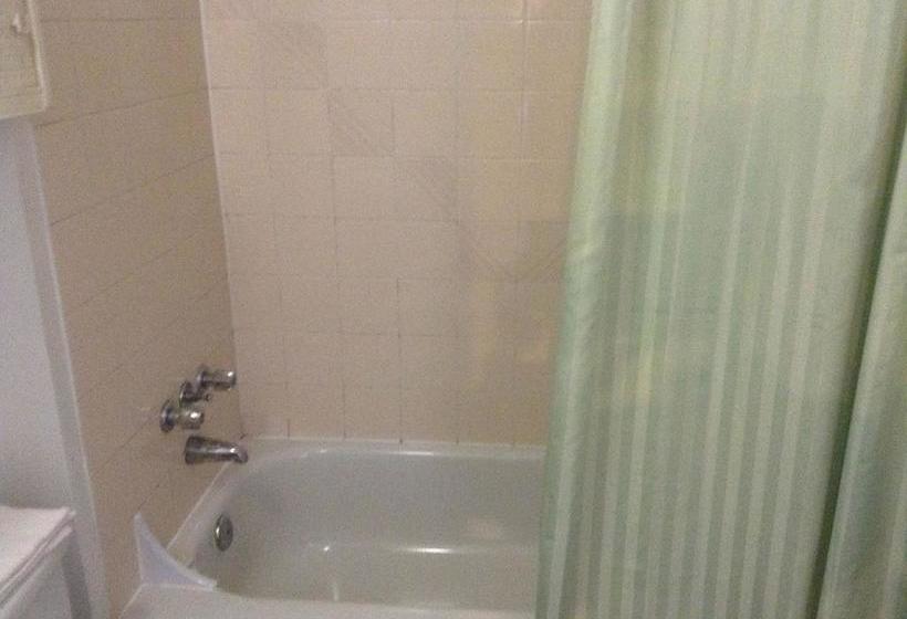 Motel Rayalco | Laurier Station | Quebec | Canada 19