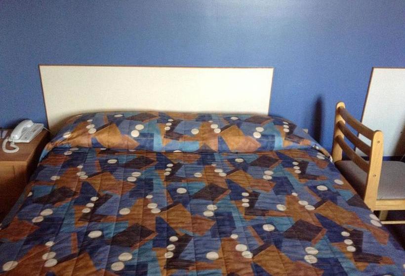 Motel Rayalco | Laurier Station | Quebec | Canada 2