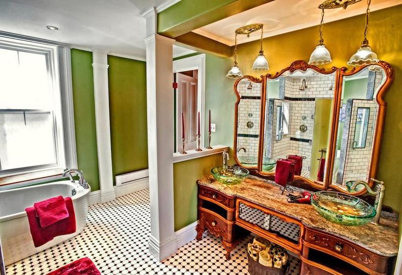 Earle Of Leinster B&b | Saint John | New Brunswick | Canada 5