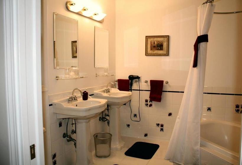 Belle Vue Bed And Breakfast | Courtenay | British Columbia | Canada 13