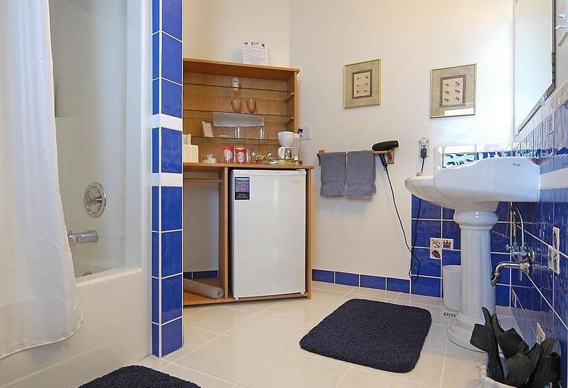 Belle Vue Bed And Breakfast | Courtenay | British Columbia | Canada 5