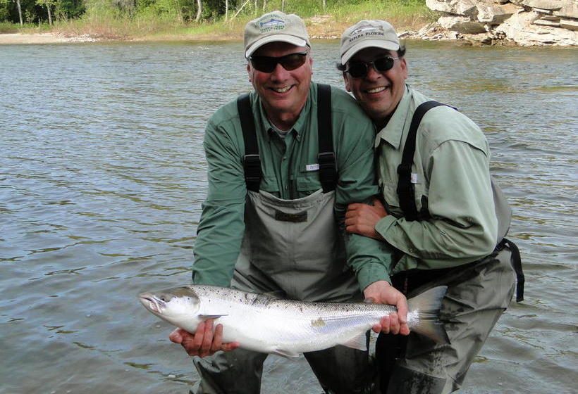 Bed and Breakfast Auberge Du Saumonier Lodge | Gaspe | Quebec | Canada 10
