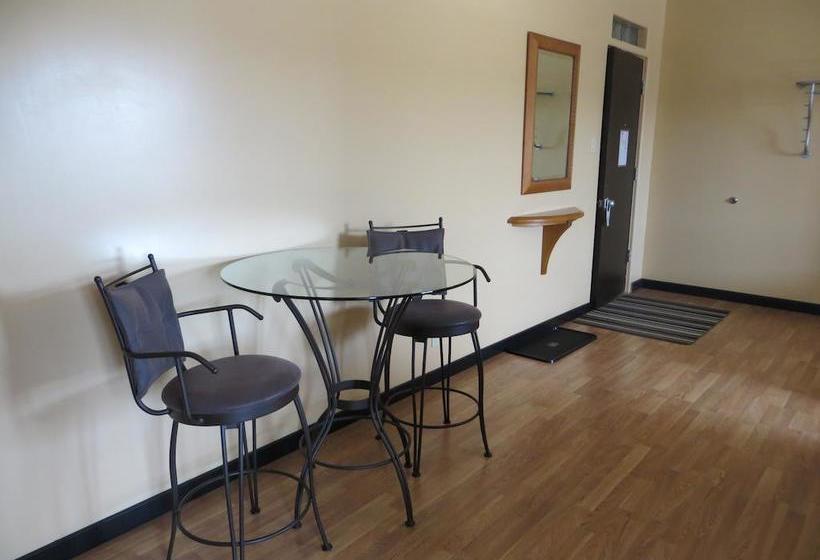 Hotel Athabasca Valley Inn & Suites | Hinton | Alberta | Canada 17