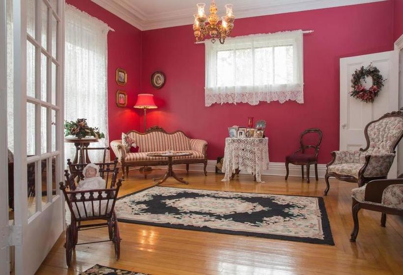 Bed and Breakfast Fitzroy Hall | Charlottetown | Prince Edward Island | Canada 6