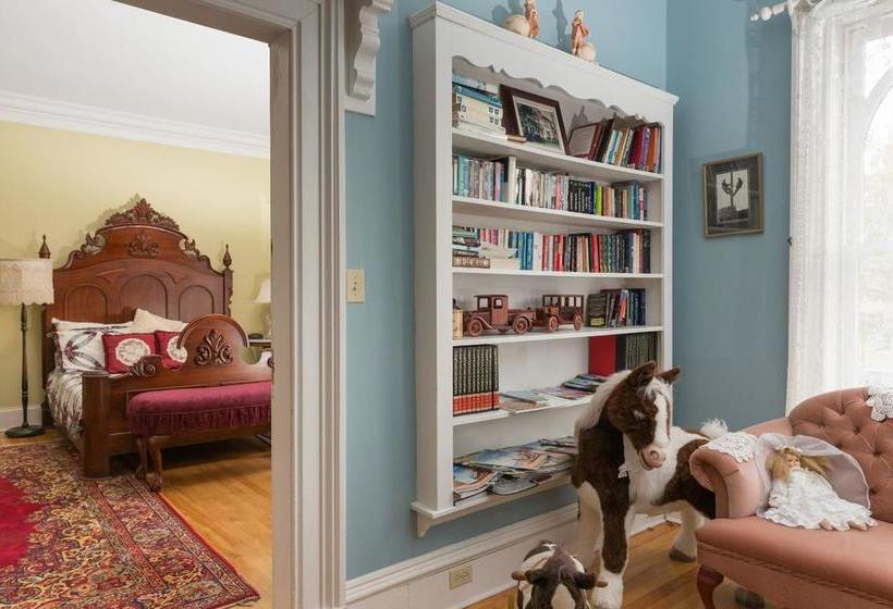 Bed and Breakfast Fitzroy Hall | Charlottetown | Prince Edward Island | Canada 8