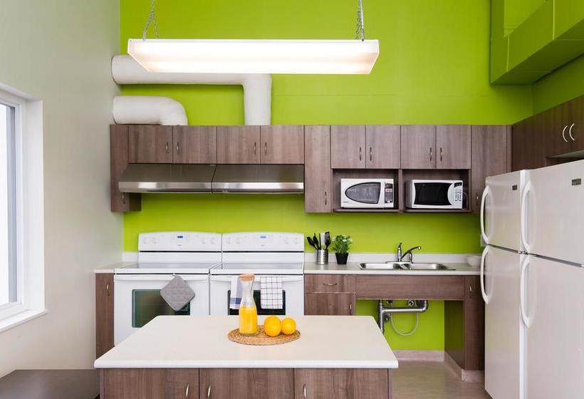 Hostel Uwinnipeg Downtown Accommodations | Winnipeg | Manitoba | Canada 16