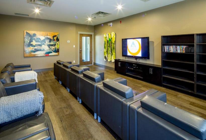 Hostel Hiwhistler | Whistler | British Columbia | Canada 10