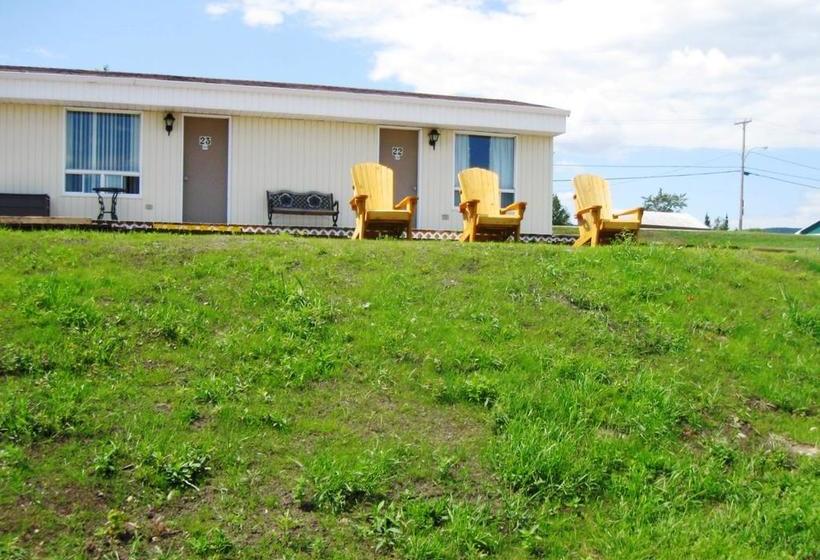 Motel De La Pointe Aux Bouleaux | Baie ste. Carherine | Quebec | Canada 1