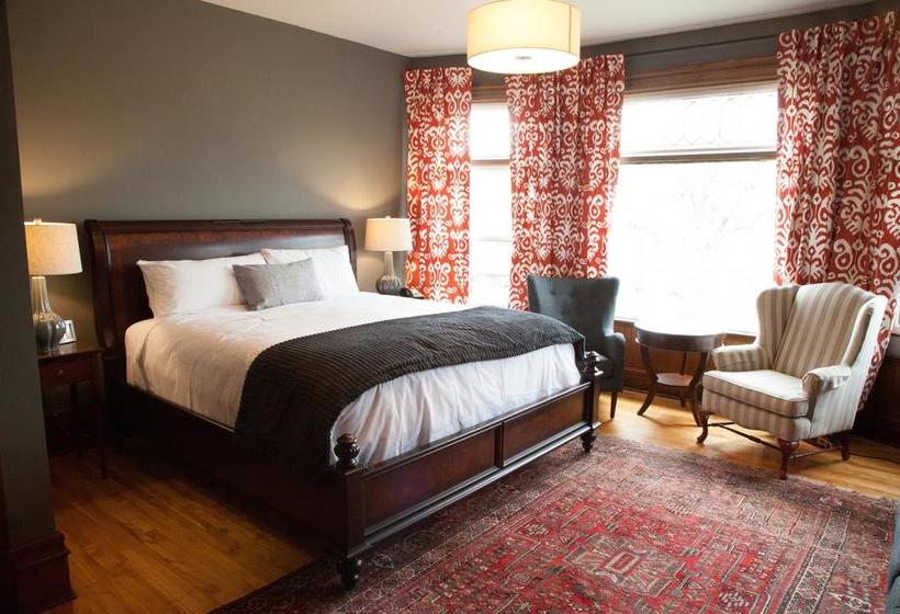 Bed and Breakfast Hillhurst Inn | Charlottetown | Prince Edward Island | Canada 1