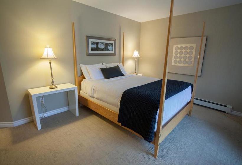 Bed and Breakfast Hillhurst Inn | Charlottetown | Prince Edward Island | Canada 11