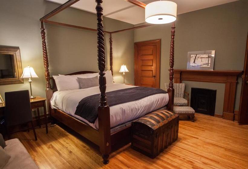 Bed and Breakfast Hillhurst Inn | Charlottetown | Prince Edward Island | Canada 17