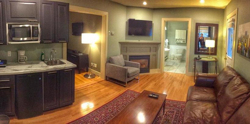 Bed and Breakfast Hillhurst Inn | Charlottetown | Prince Edward Island | Canada 5