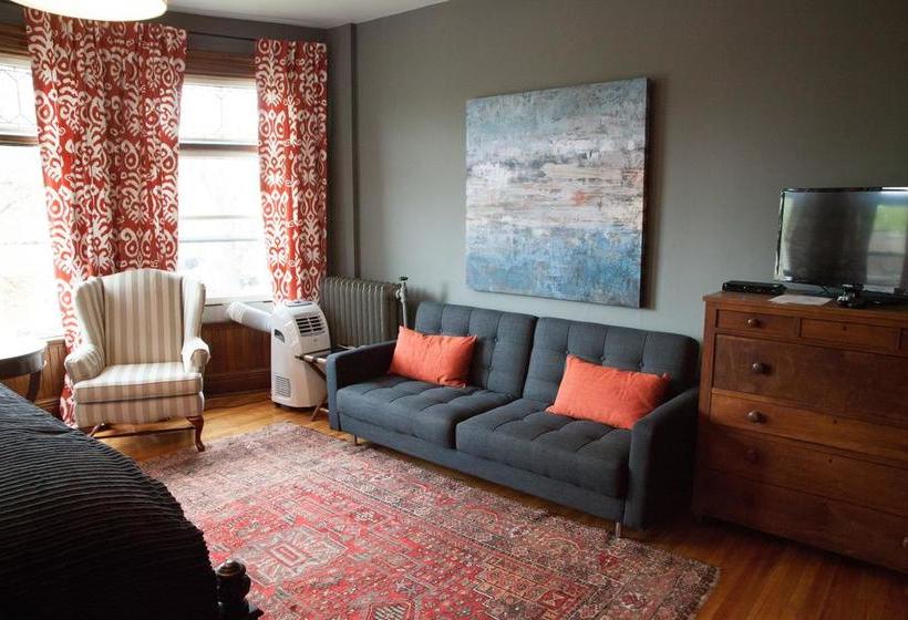 Bed and Breakfast Hillhurst Inn | Charlottetown | Prince Edward Island | Canada 7