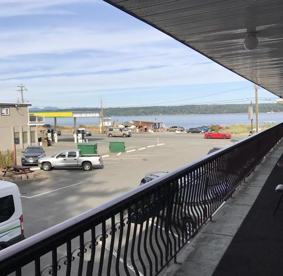 Vista Del Mar Motel | Campbell River | British Columbia | Canada 13