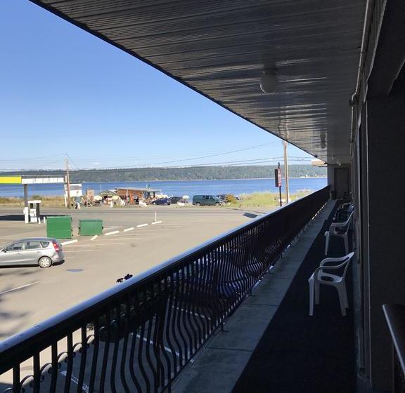 Vista Del Mar Motel | Campbell River | British Columbia | Canada 5