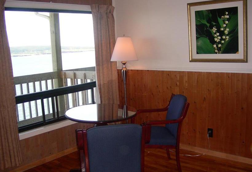 Hôtel La Côte Surprise | Perce | Quebec | Canada 18