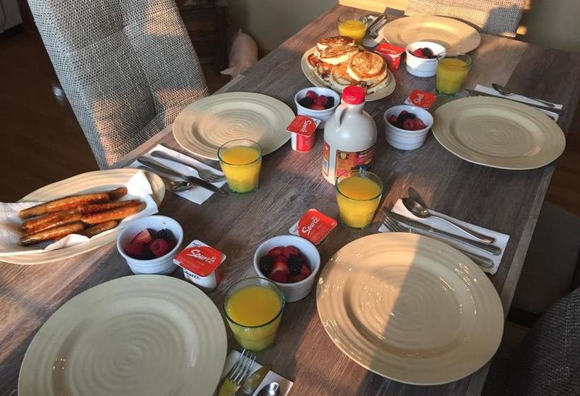 Money Pennies Bed And Breakfast | Campbell River | British Columbia | Canada 1