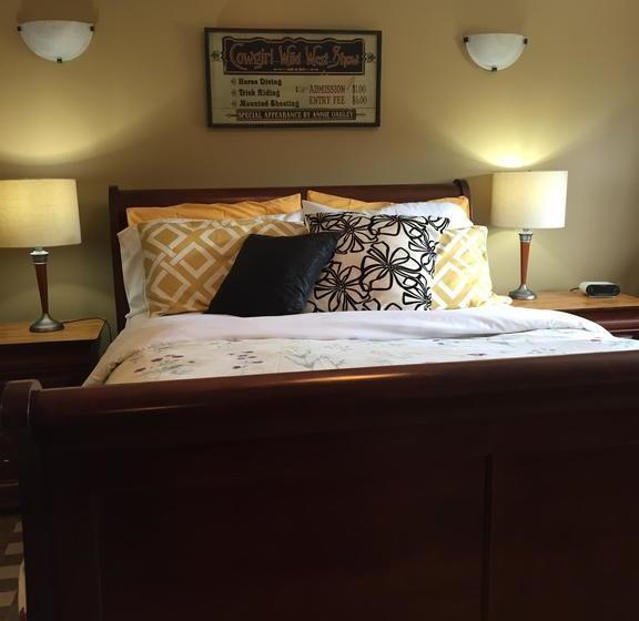 Money Pennies Bed And Breakfast | Campbell River | British Columbia | Canada 19