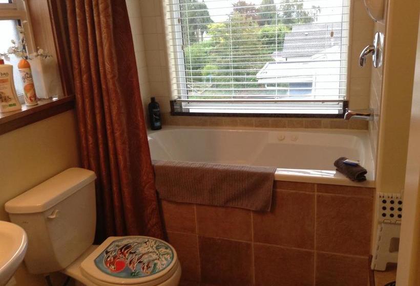 Money Pennies Bed And Breakfast | Campbell River | British Columbia | Canada 4