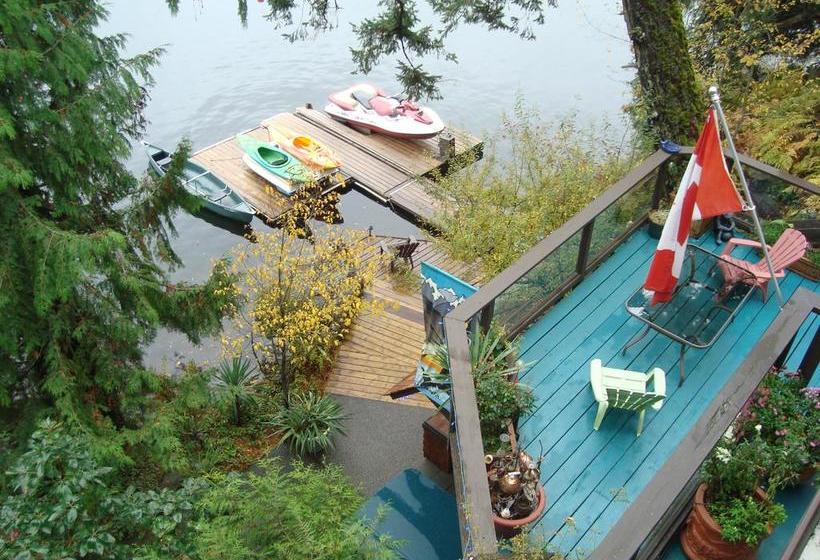 Long Lake Waterfront Bed And Breakfast | Nanaimo | British Columbia | Canada 13