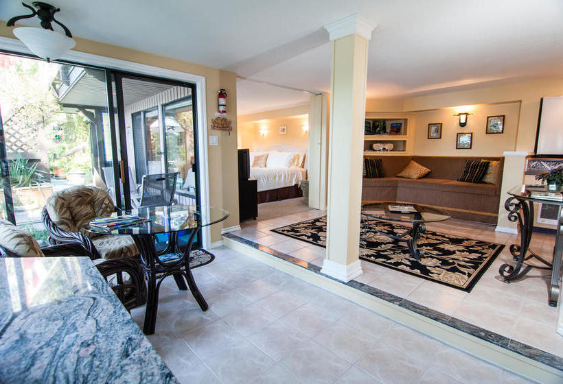 Long Lake Waterfront Bed And Breakfast | Nanaimo | British Columbia | Canada 7