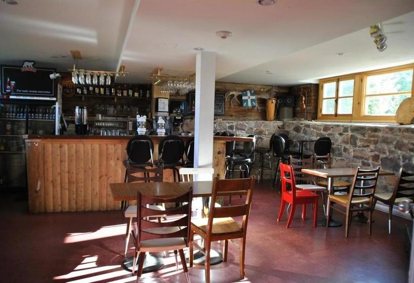 Hostel Auberge De Saguenay La Maison Price | Saguenay | Quebec | Canada 3