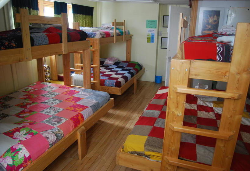 Hostel Auberge De Saguenay La Maison Price | Saguenay | Quebec | Canada 6